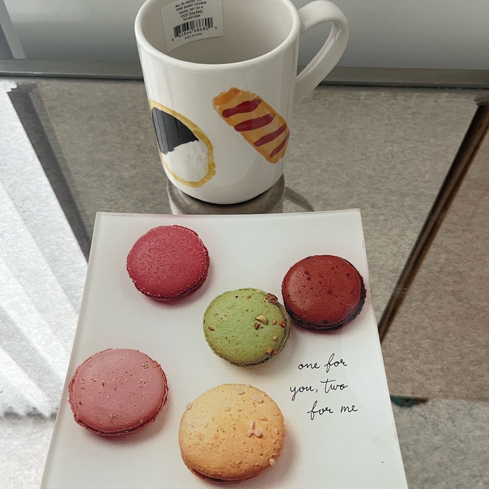 Kate Spade♠️Snap Happy Macaroon Dish & All in Good Taste One Smart Cookie 🍪 Mug